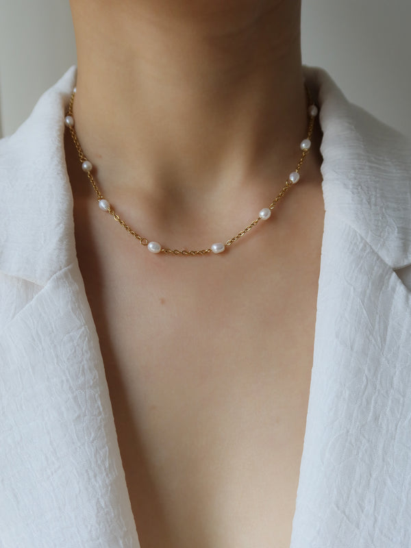 Drip Pearl Necklace