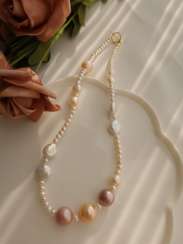 Woods Colorful Pearl Necklace