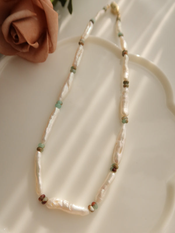 Mutt Baroque Pearl Necklace