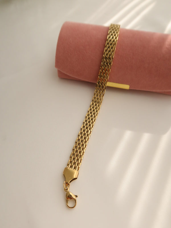 Top Bracelet