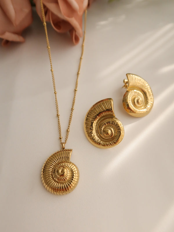 Elanie Necklace