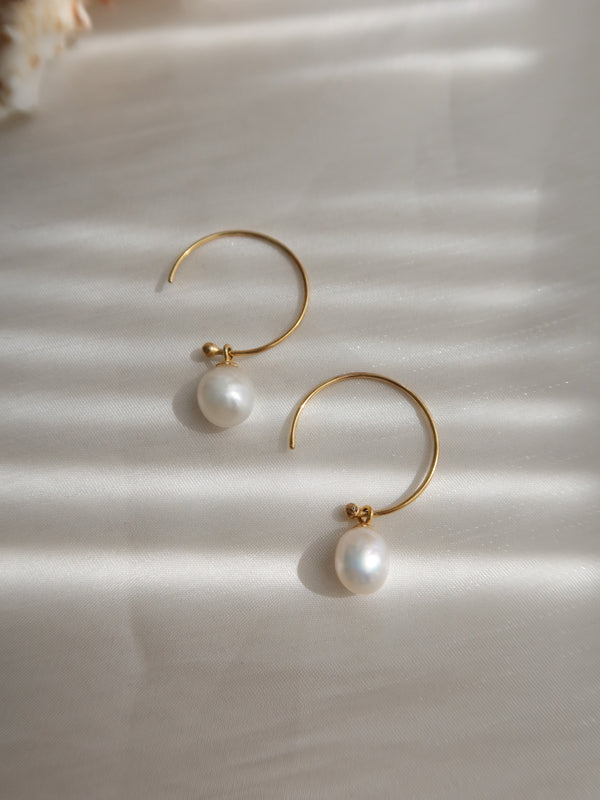 Luiz Pearl Earring