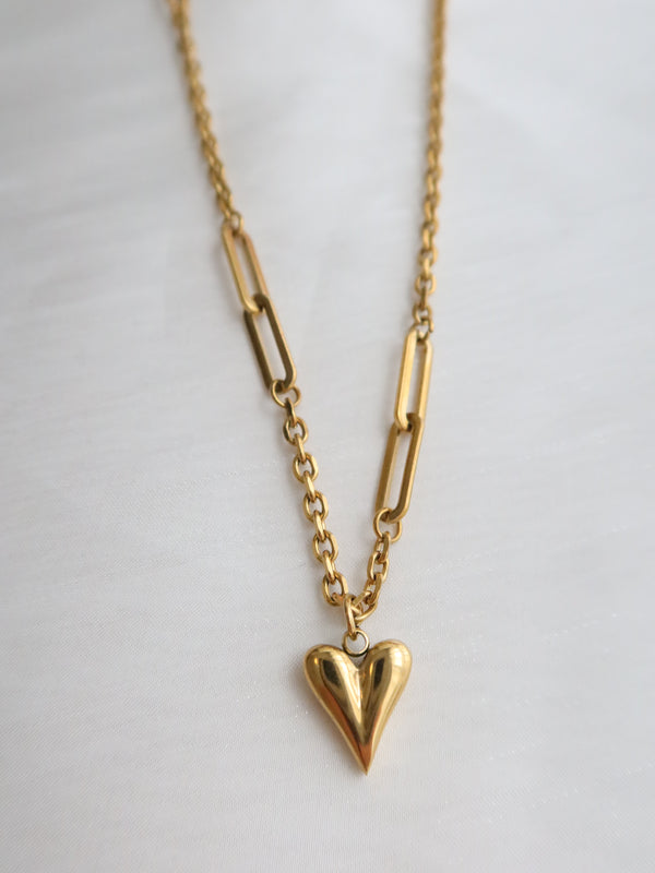 Vara Necklace